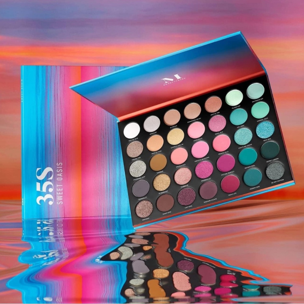 New In Box ‼️35S Sweet Oasis Morphe Artistry Palette